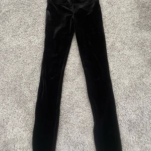 Black velvety leggings
